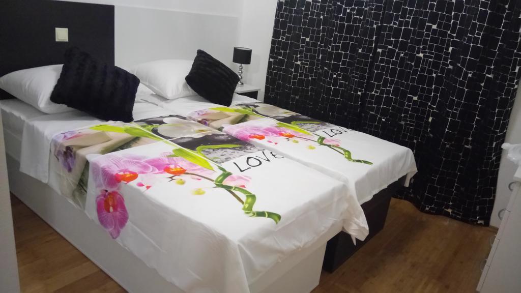 Apartment Fortuna Makarska Eksteriør bilde